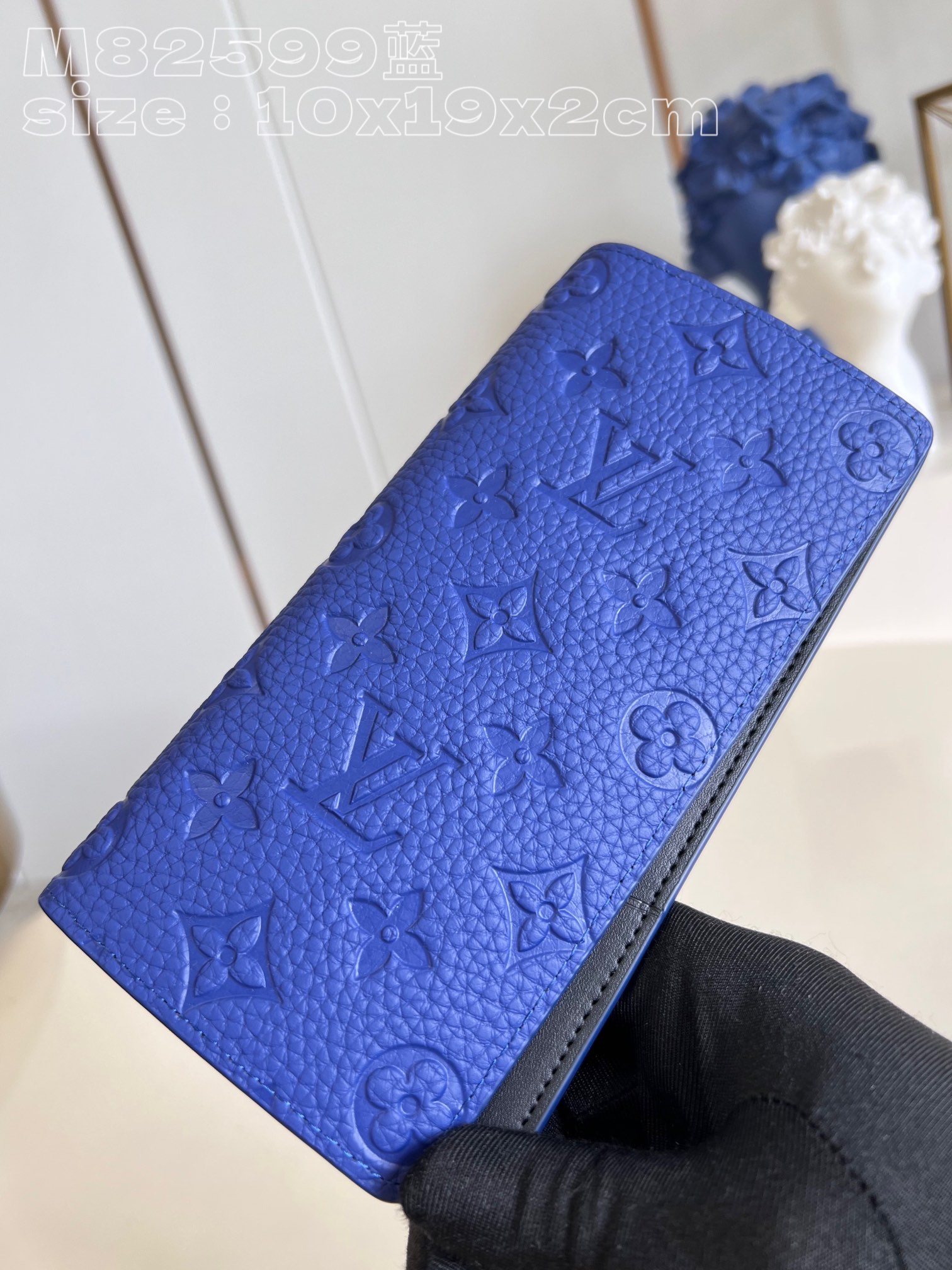 Louis Vuitton Brazza Wallet Taurillon Leather Monogram Blue M82599
