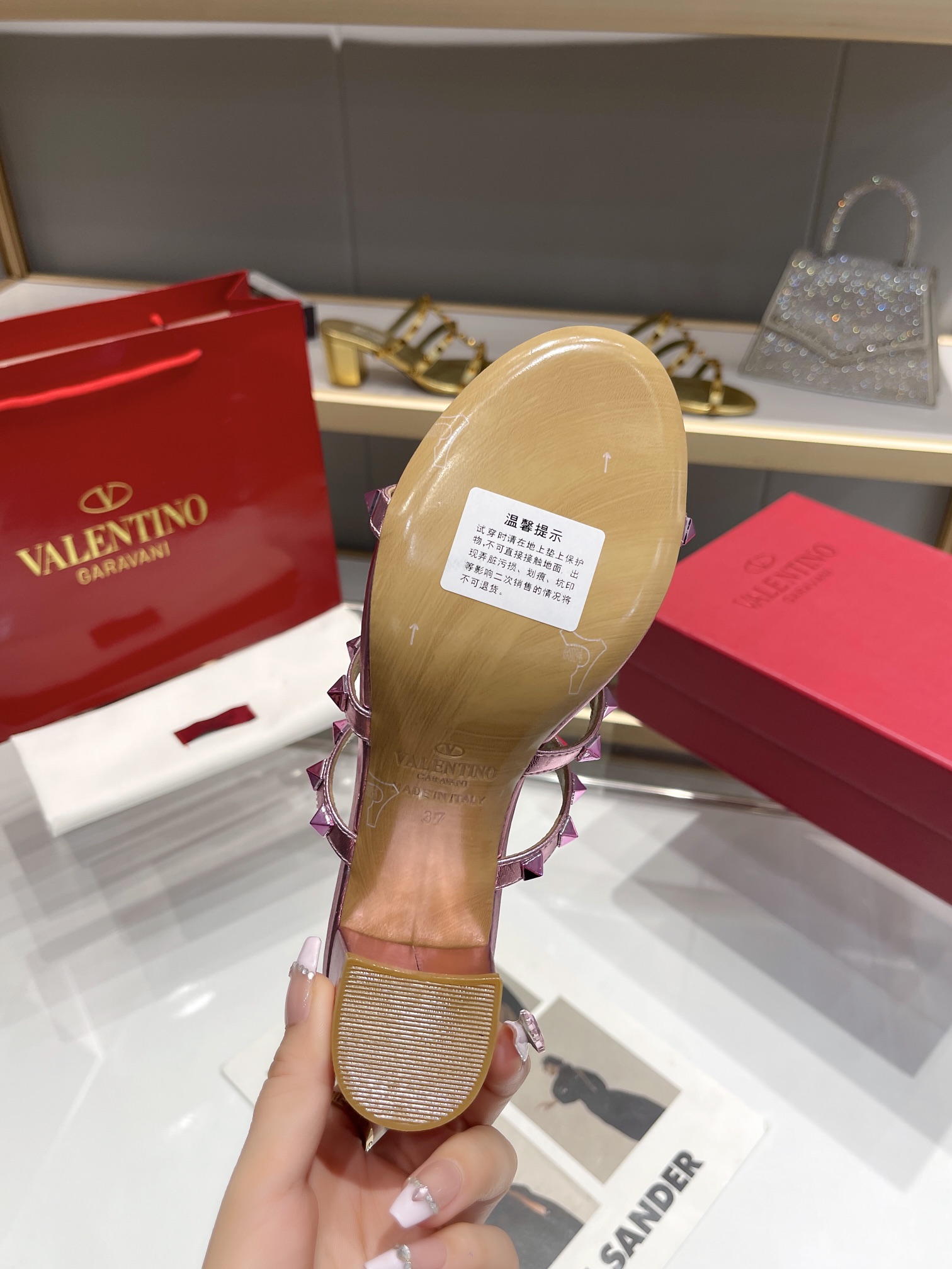 versión superior 𝑉𝐴𝐿𝐸𝑁𝑇𝐼𝑁𝑂 Valentino 2024 Primavera Verano Nuevo Mujeres ¡Hollow 8 colores 