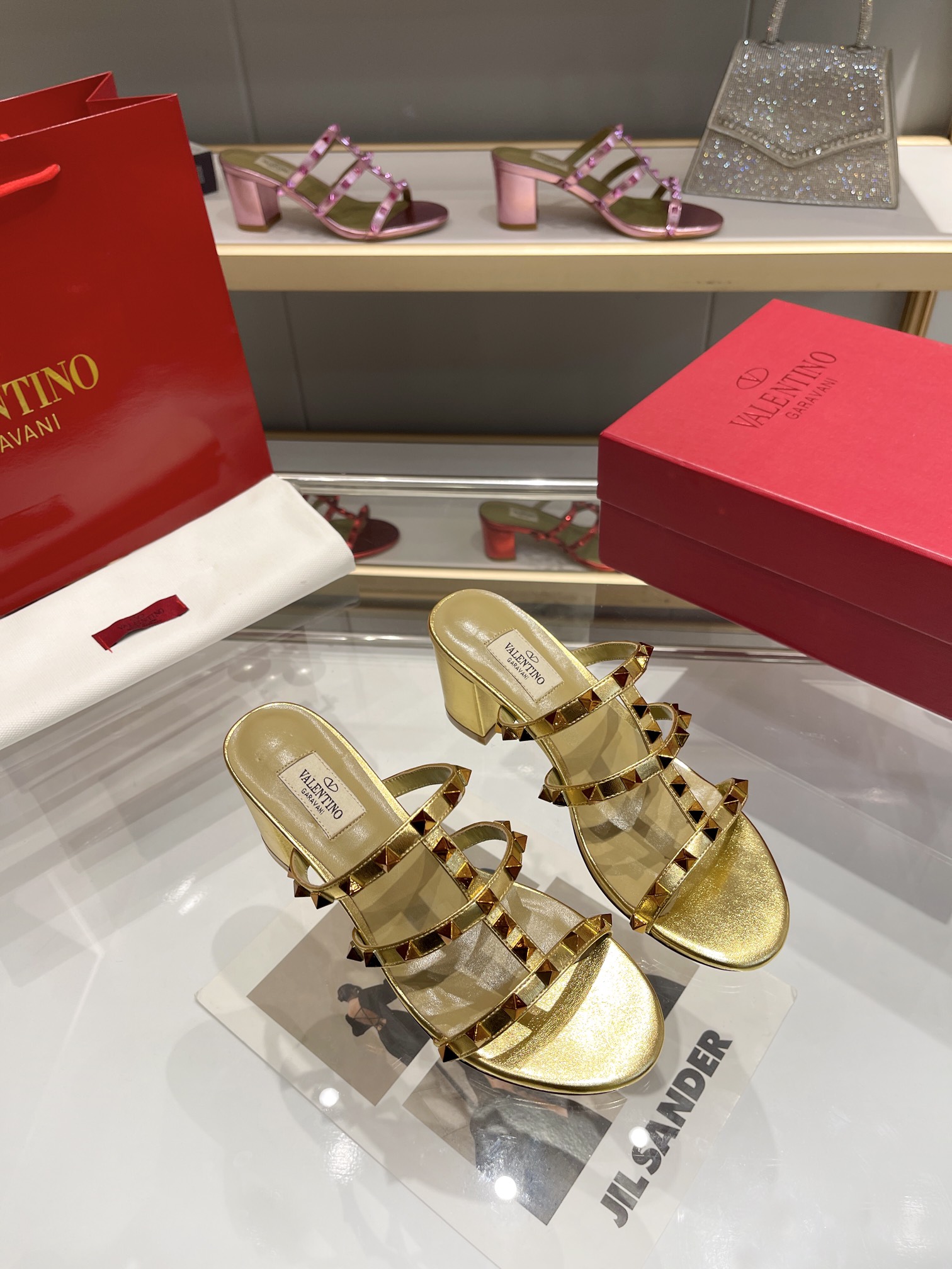 versión superior 𝑉𝐴𝐿𝐸𝑁𝑇𝐼𝑁𝑂 Valentino 2024 Primavera Verano Nuevo Mujeres ¡Hollow 8 colores 