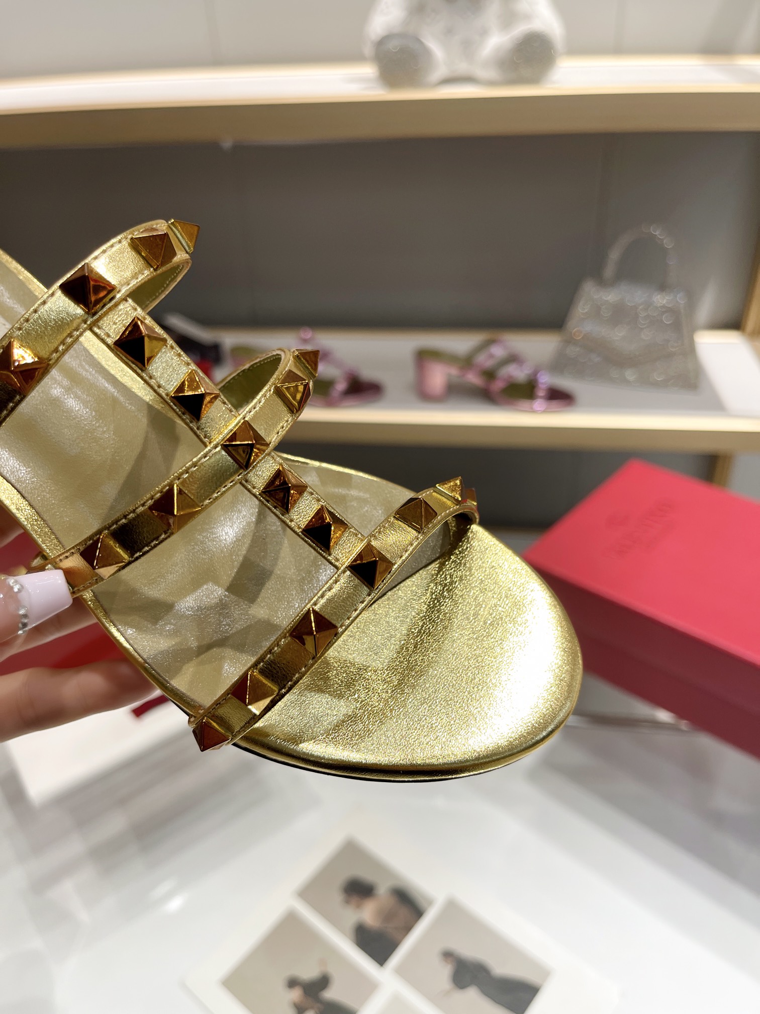 versión superior 𝑉𝐴𝐿𝐸𝑁𝑇𝐼𝑁𝑂 Valentino 2024 Primavera Verano Nuevo Mujeres ¡Hollow 8 colores 