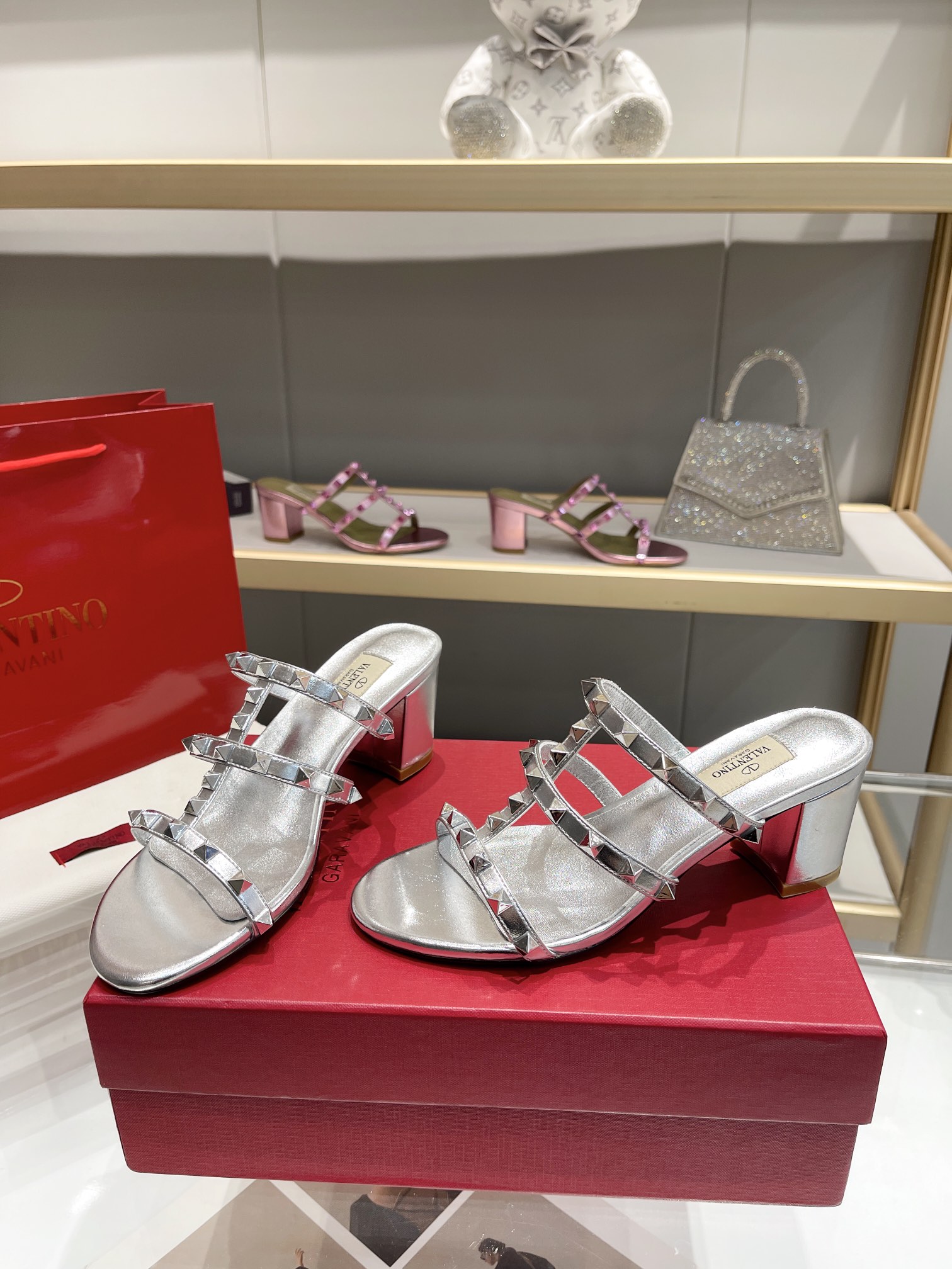 versión superior 𝑉𝐴𝐿𝐸𝑁𝑇𝐼𝑁𝑂 Valentino 2024 Primavera Verano Nuevo Mujeres ¡Hollow 8 colores 