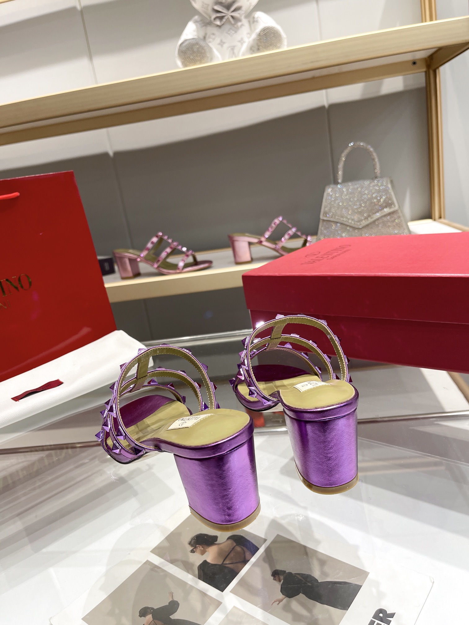 versión superior 𝑉𝐴𝐿𝐸𝑁𝑇𝐼𝑁𝑂 Valentino 2024 Primavera Verano Nuevo Mujeres ¡Hollow 8 colores 