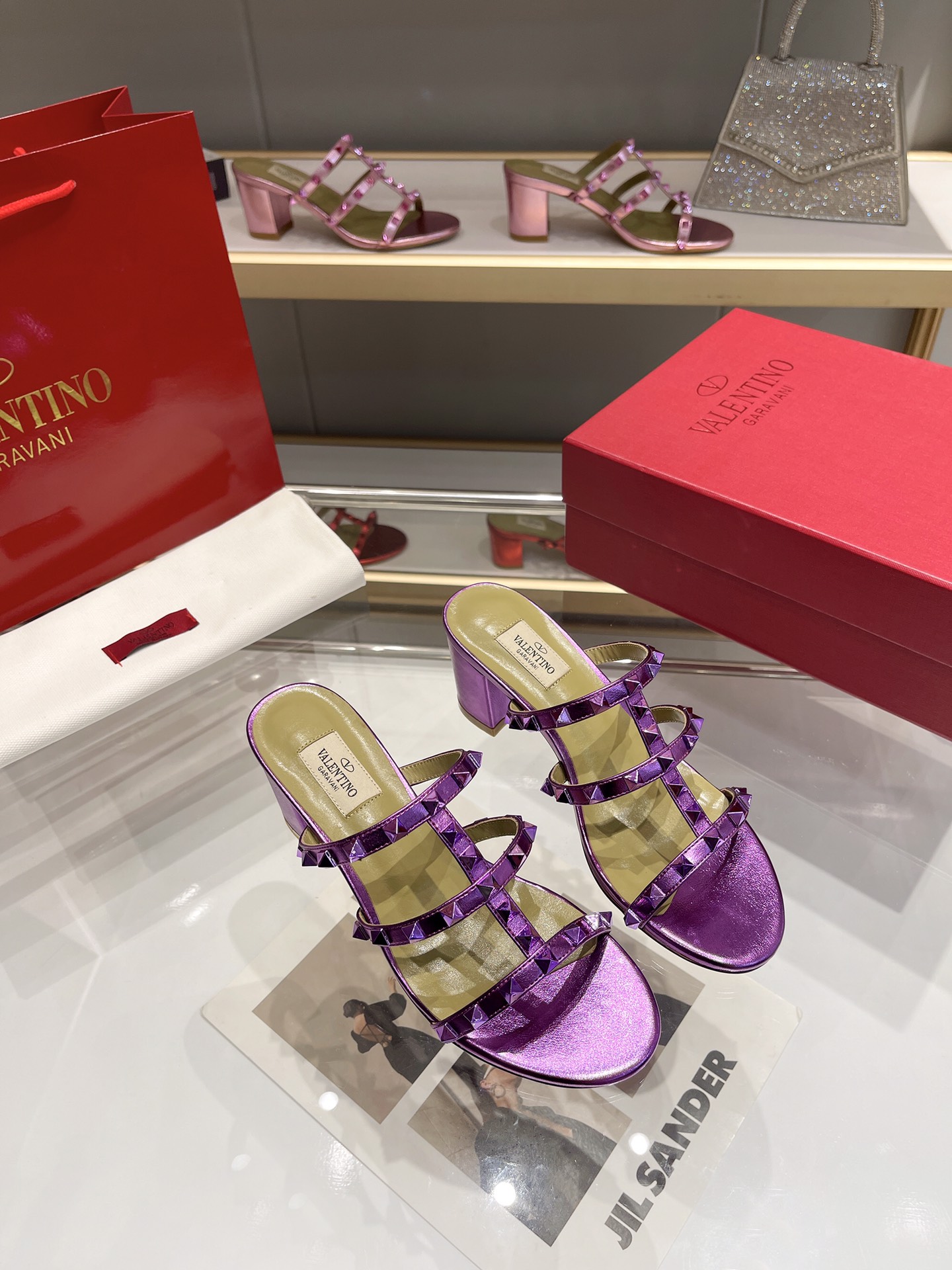 versión superior 𝑉𝐴𝐿𝐸𝑁𝑇𝐼𝑁𝑂 Valentino 2024 Primavera Verano Nuevo Mujeres ¡Hollow 8 colores 