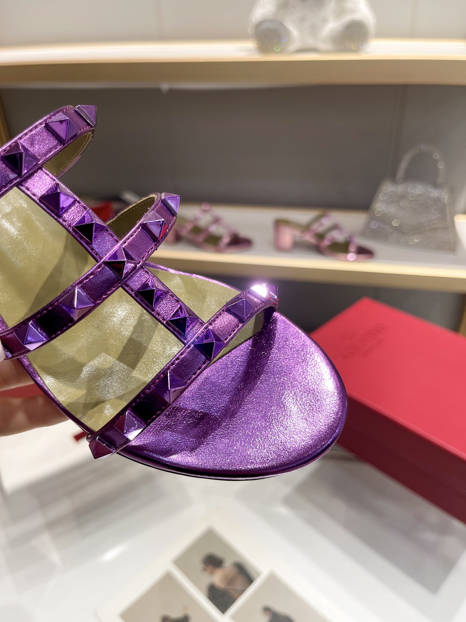 versión superior 𝑉𝐴𝐿𝐸𝑁𝑇𝐼𝑁𝑂 Valentino 2024 Primavera Verano Nuevo Mujeres ¡Hollow 8 colores 