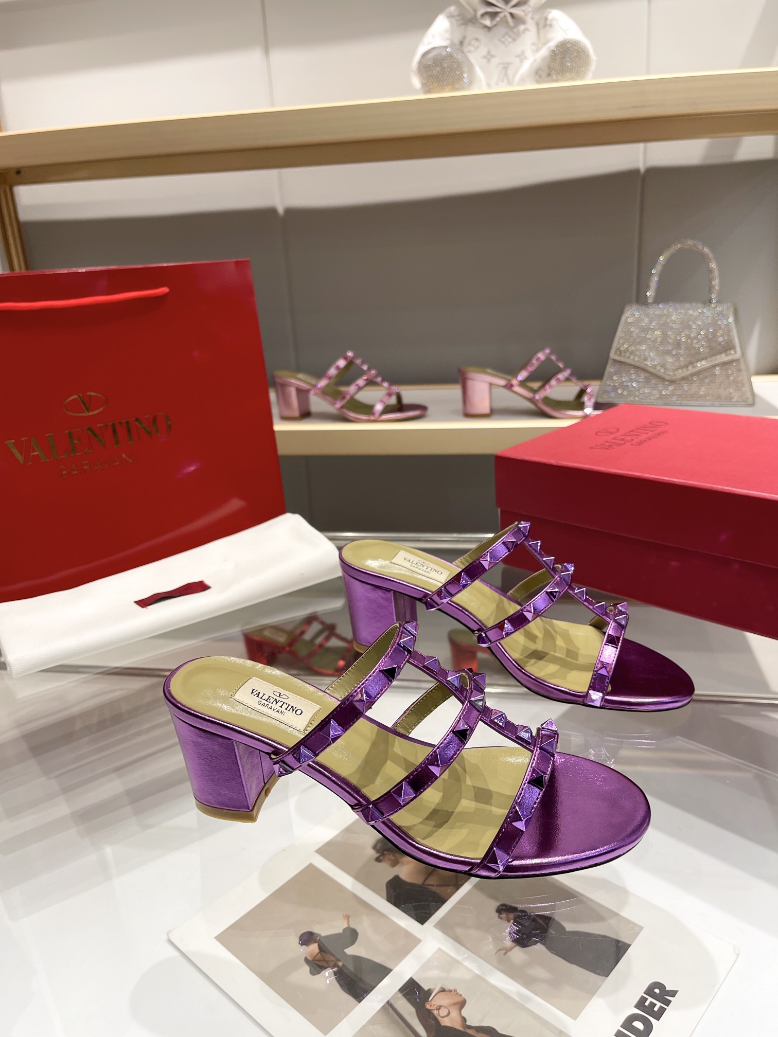 versión superior 𝑉𝐴𝐿𝐸𝑁𝑇𝐼𝑁𝑂 Valentino 2024 Primavera Verano Nuevo Mujeres ¡Hollow 8 colores 