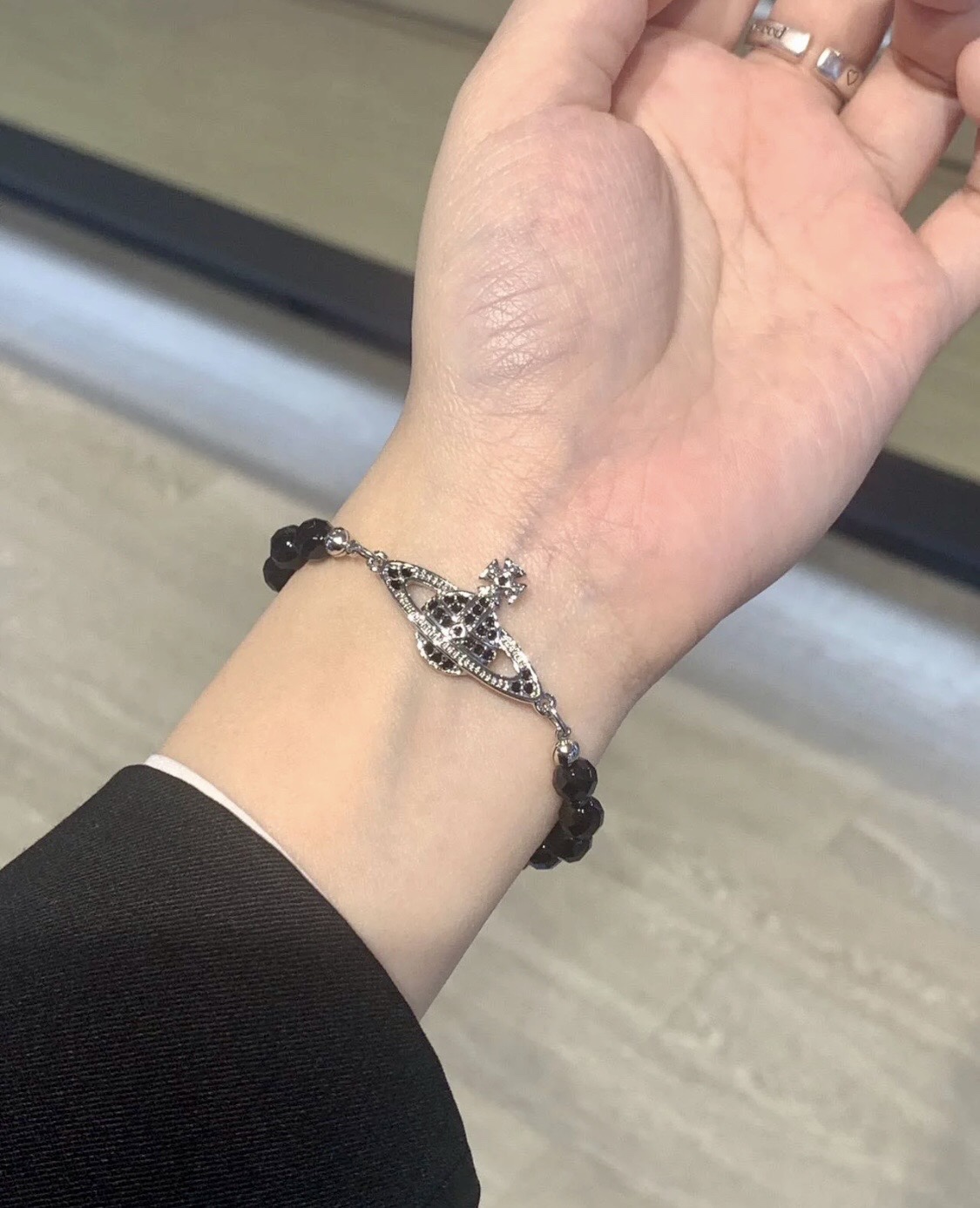 Vivienne Westwood 西太后 土星黑玛瑙手链