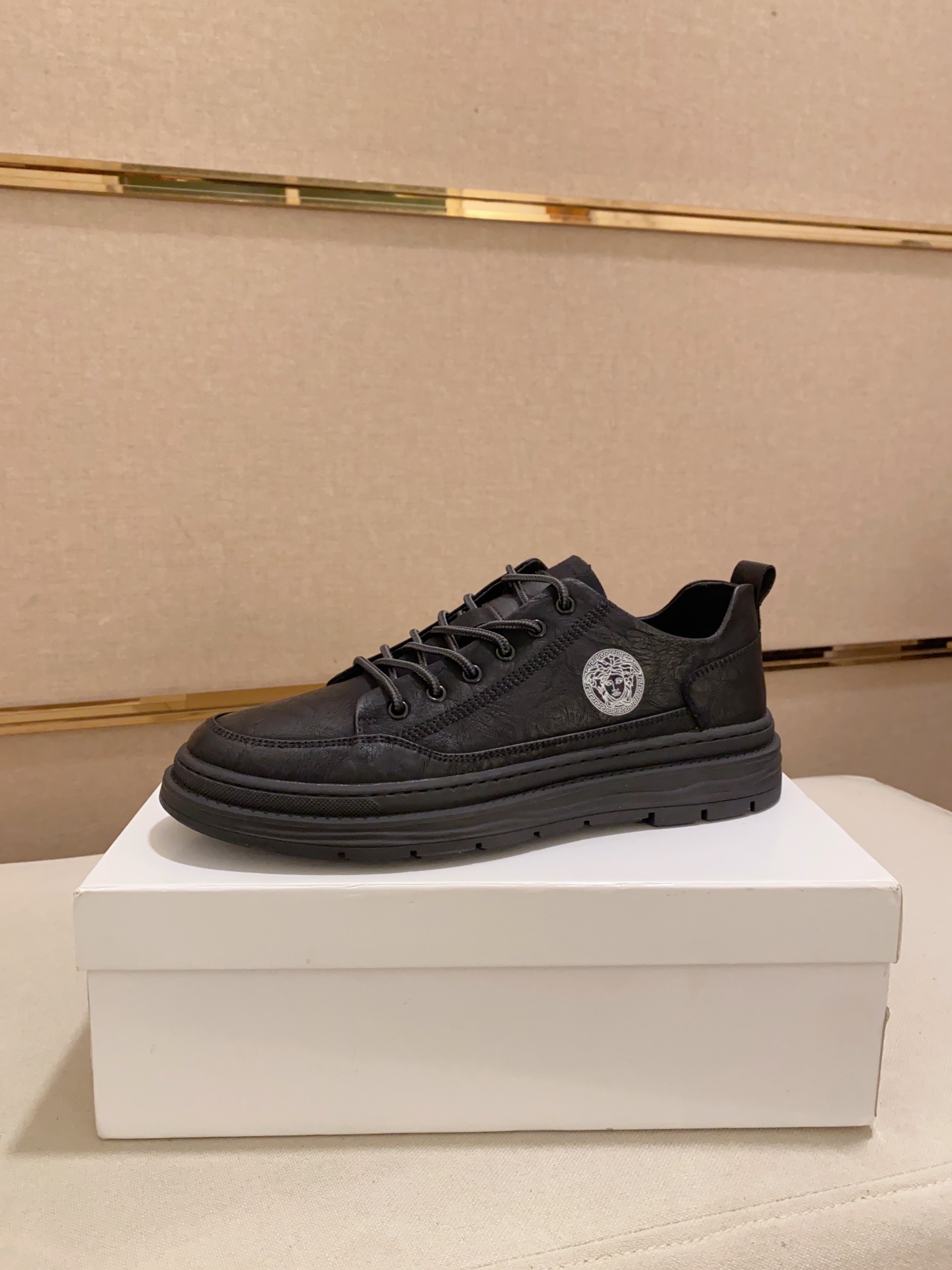Factory precio Nueva Versace (Versace) superior de piel de vaca importada. Forro de piel de oveja te