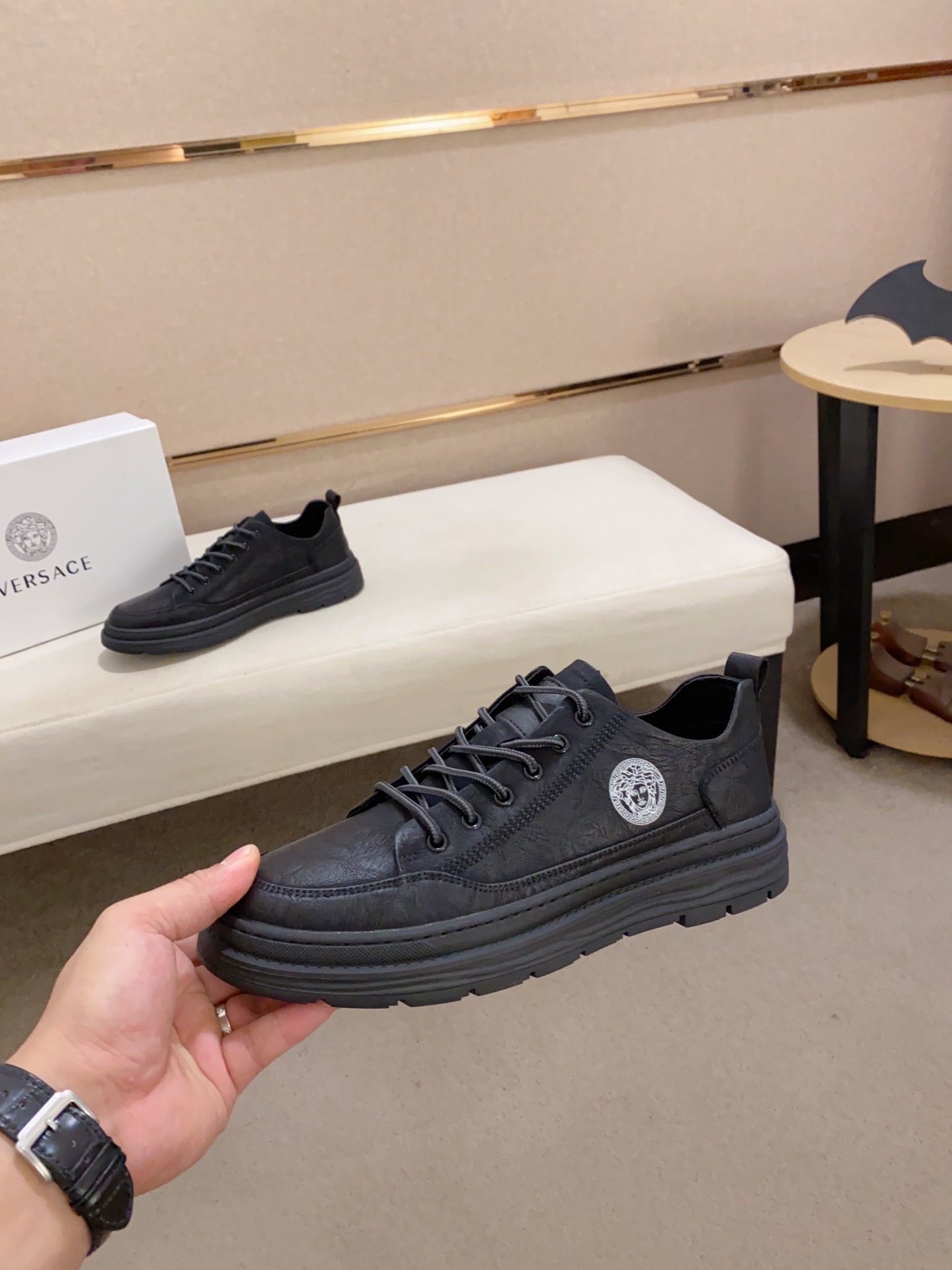 Factory precio Nueva Versace (Versace) superior de piel de vaca importada. Forro de piel de oveja te