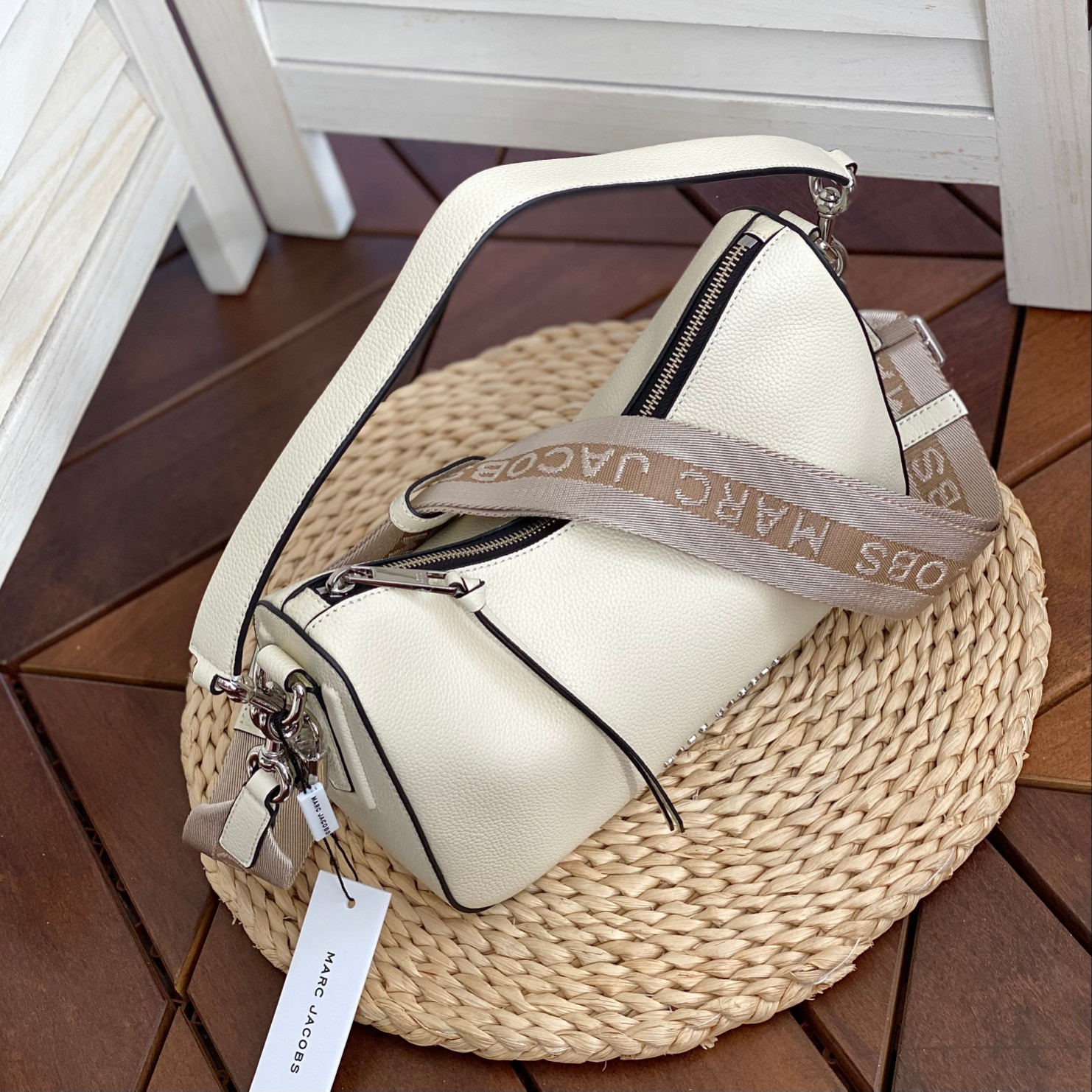 Marc Jacobs ～牛皮斜挎包白色大号28*11*17cm