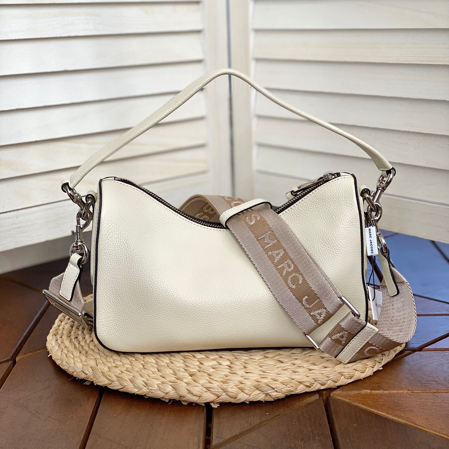 Marc Jacobs ～牛皮斜挎包白色大号28*11*17cm