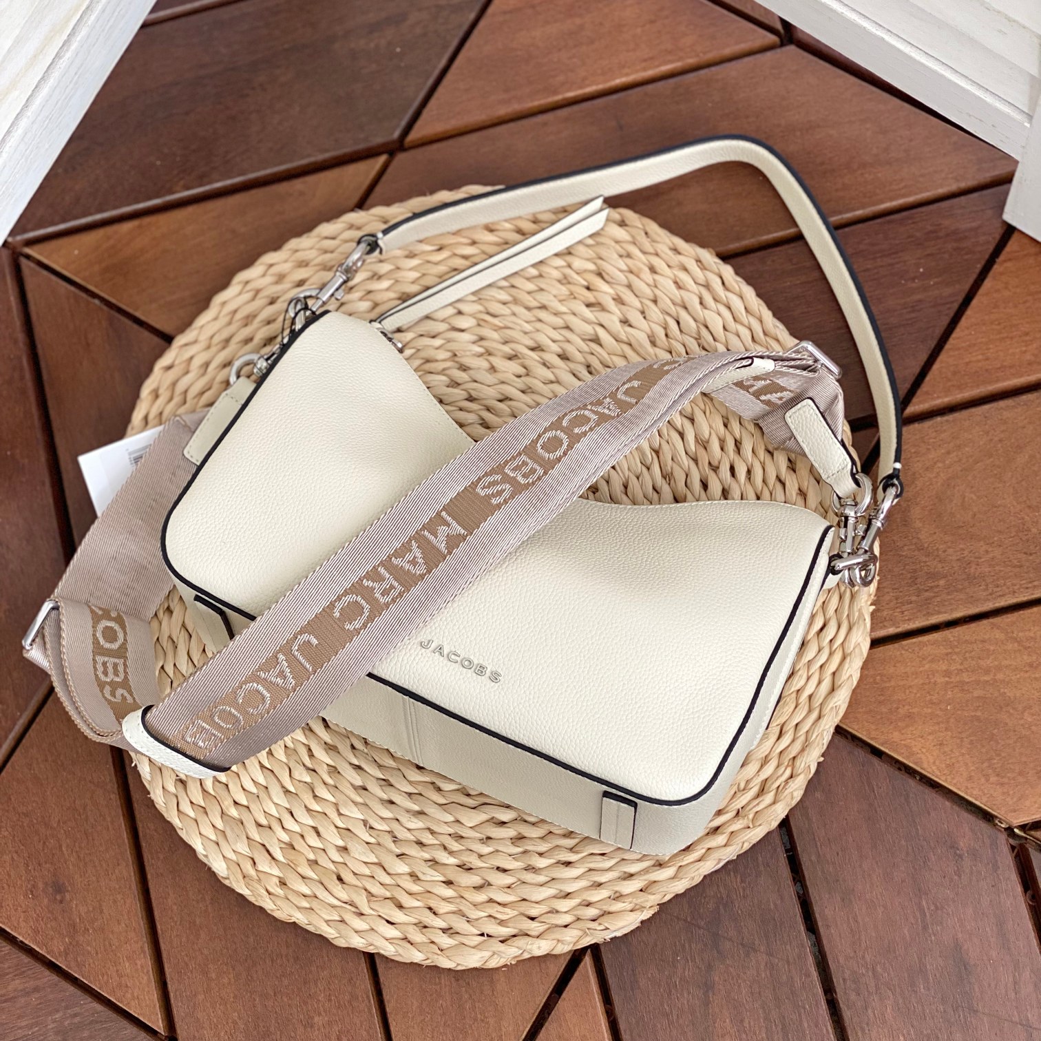 Marc Jacobs ～牛皮斜挎包白色大号28*11*17cm