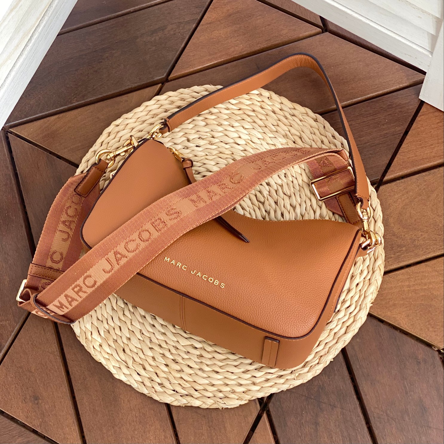 Marc Jacobs ～牛皮斜挎包棕色大号28*11*17cm
