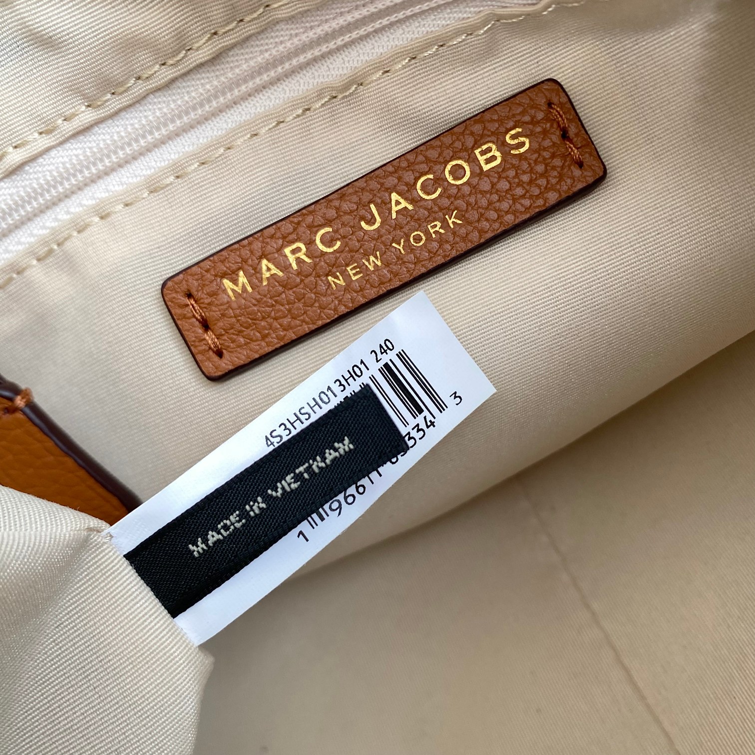 Marc Jacobs ～牛皮斜挎包棕色大号28*11*17cm