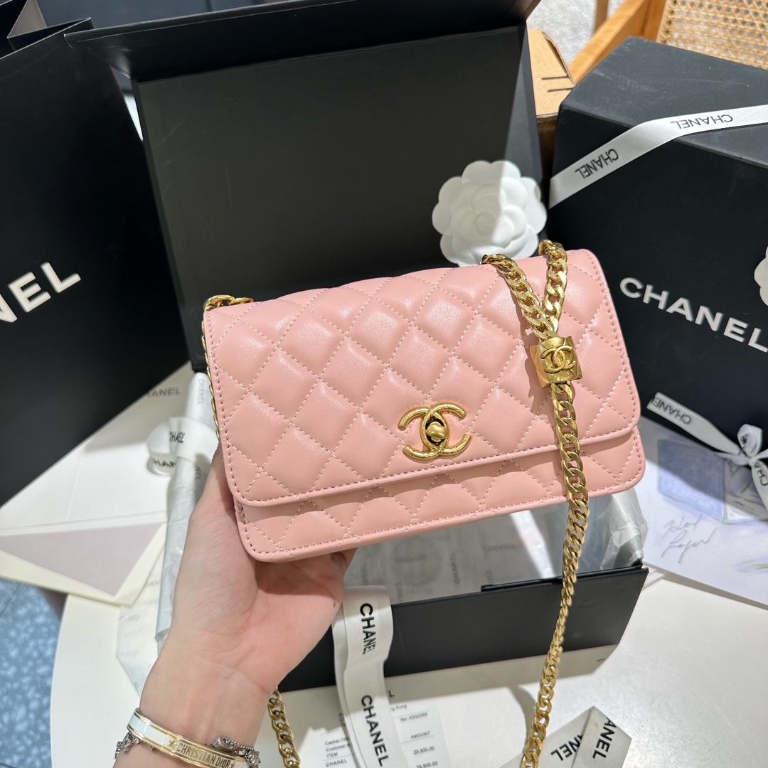 Chanel Sacs À Bandoulière & À Épaule La chaîne