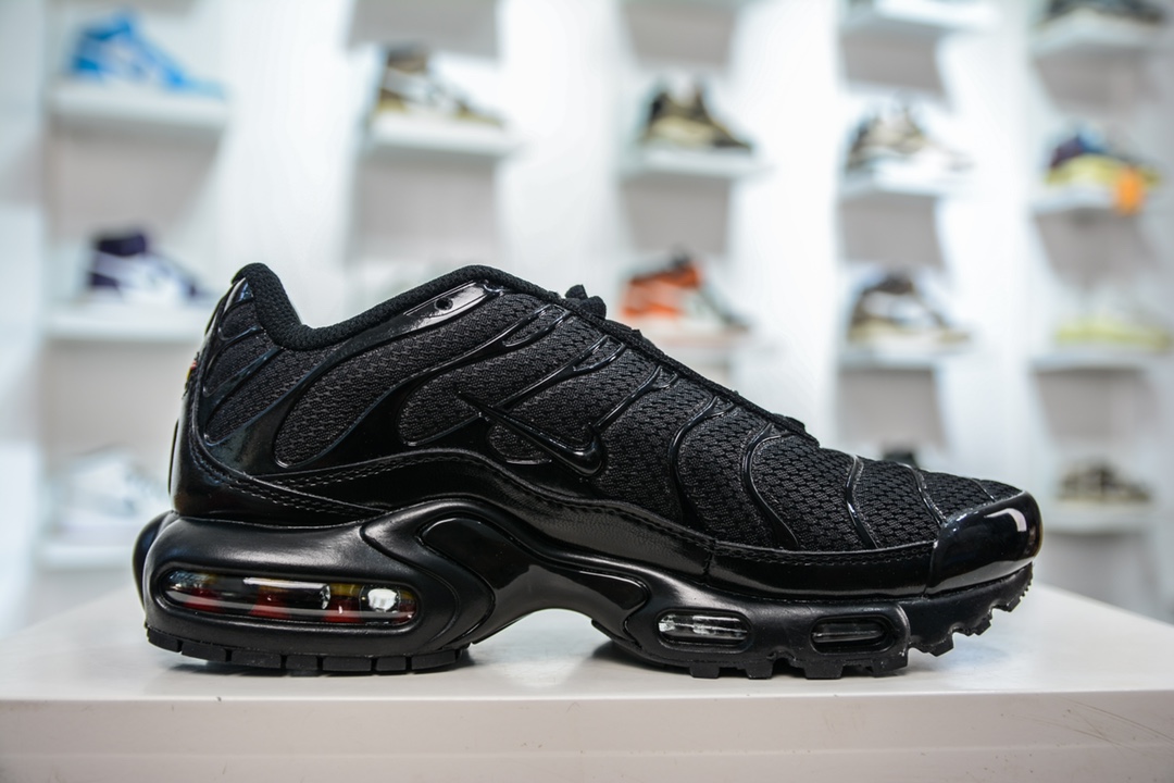 NK Air Max Plus is a representative of Nike's alternative shoes 604133-050