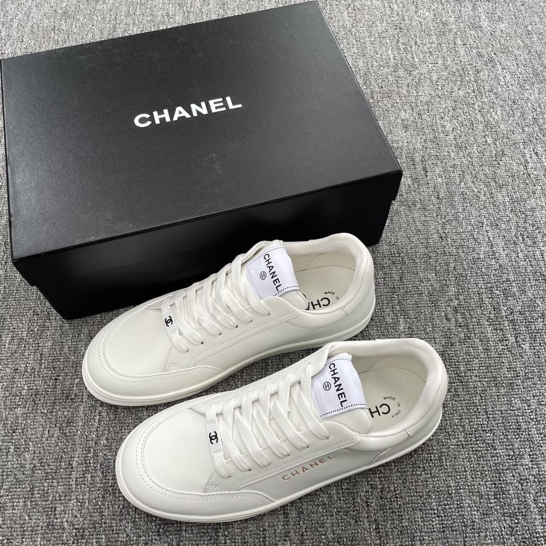 Precio real Chanel/Chanel Chanel Los nuevos zapatos deportivos casuales de cuero para hombre están hechos de parte supe…