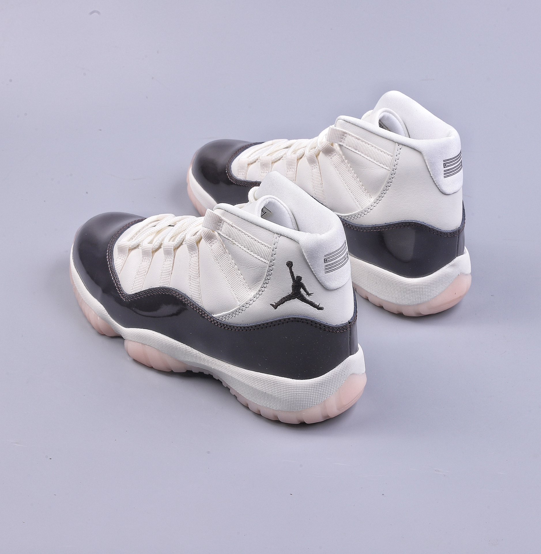 B Air Jordan AJ11 ”Neapolitan” 粉底康扣 AR0715-101