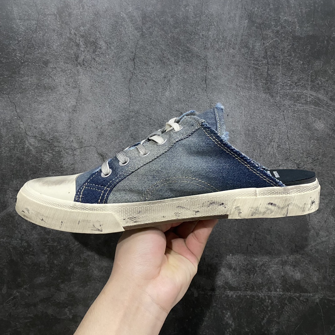 OK version BALENCIAGA PARIS 2022S worn and distressed casual canvas shoes