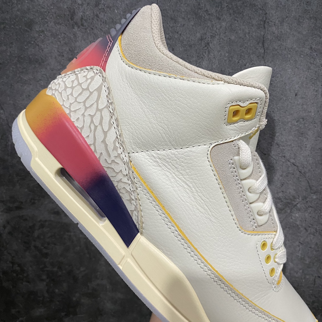 图片[7]-【X版纯原】J.Balvin x Air Jordan 3 Retro AJ3 乔3彩虹渐变 FN0344-901nn配置印面PVC加固外壳包装!n原楦原纸版数据开发 采用软质纳帕纹头层皮革组合爆裂压纹头层皮鞋面材质 鞋垫配置欧索莱去臭除味物料 缜密定位拉帮及注胶效果中底PU内嵌开窗式Air缓震气垫 顶级品质 市场第一梯队产物💪🏻n鞋身以米白色皮革覆盖，搭配经典的灰白色爆裂纹设计。中底与后跟部分均带有\”彩虹渐变\”效果，后跟分别以元年Nike AIR以及笑脸Logo呈现，彰显联名身份。 尺码：40 40.5 41 42 42.5 43 44 44.5 45 46 47.5-莆田鞋批发中心