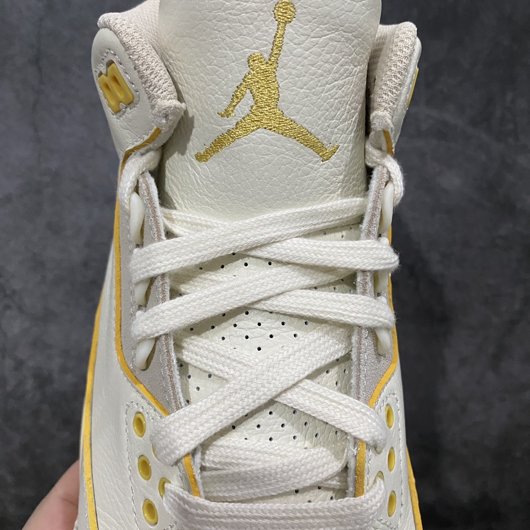 图片[5]-【X版纯原】J.Balvin x Air Jordan 3 Retro AJ3 乔3彩虹渐变 FN0344-901nn配置印面PVC加固外壳包装!n原楦原纸版数据开发 采用软质纳帕纹头层皮革组合爆裂压纹头层皮鞋面材质 鞋垫配置欧索莱去臭除味物料 缜密定位拉帮及注胶效果中底PU内嵌开窗式Air缓震气垫 顶级品质 市场第一梯队产物💪🏻n鞋身以米白色皮革覆盖，搭配经典的灰白色爆裂纹设计。中底与后跟部分均带有\”彩虹渐变\”效果，后跟分别以元年Nike AIR以及笑脸Logo呈现，彰显联名身份。 尺码：40 40.5 41 42 42.5 43 44 44.5 45 46 47.5-莆田鞋批发中心