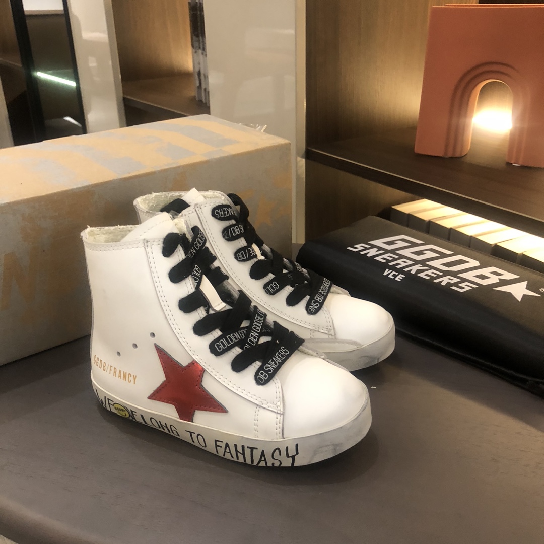Trendy $495 Graffiti Shoes: Redefining Aesthetics with Little Dirty Shoes - 图片 7