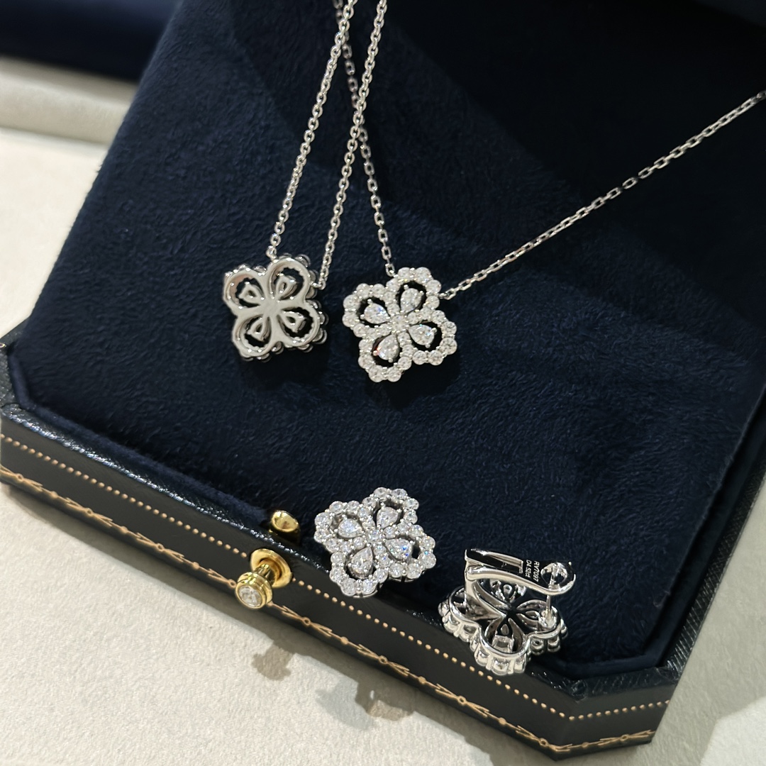 项链耳拍
S0190 👑高级珠宝💎定制 hw海温斯顿 经典 四叶草 微镶 项链🍀系列 今年大热门款📩💗花