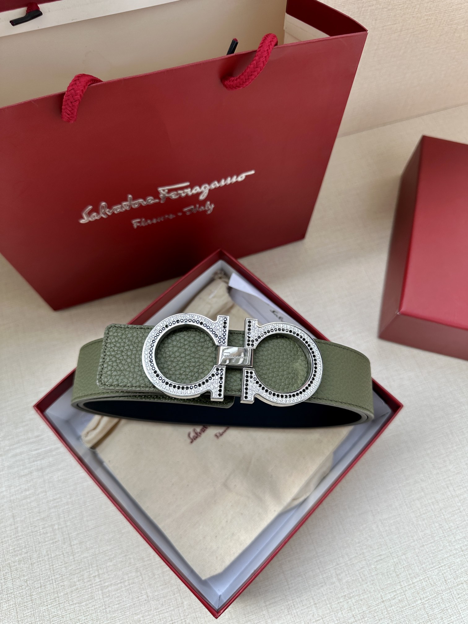 Ferragamo.菲拉格慕宽度3.