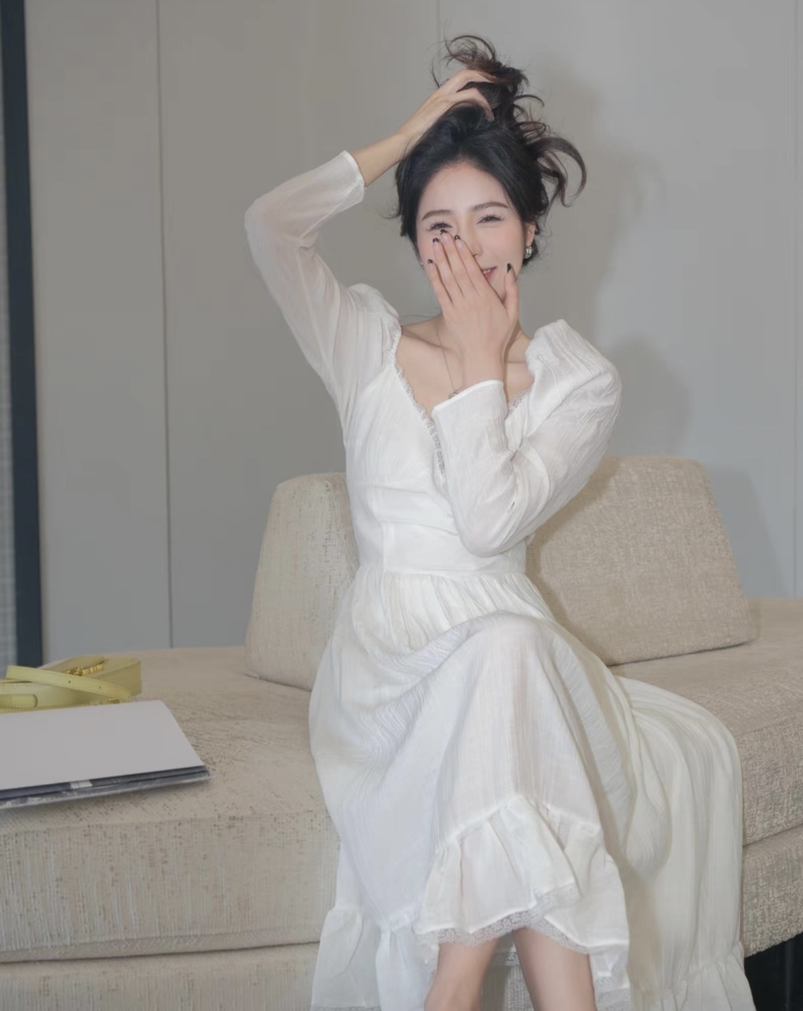 P690 One-Size-Fits-All Dress: Sweet, Retro Style with Unique Details in Precious White - 图片 5