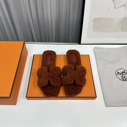 Hermès Teddy Shearling H-Logo Slides Cozy Flat Slippers for Ladies 1 Hermès Teddy Shearling H-Logo Slides Cozy Flat Slippers for Ladies