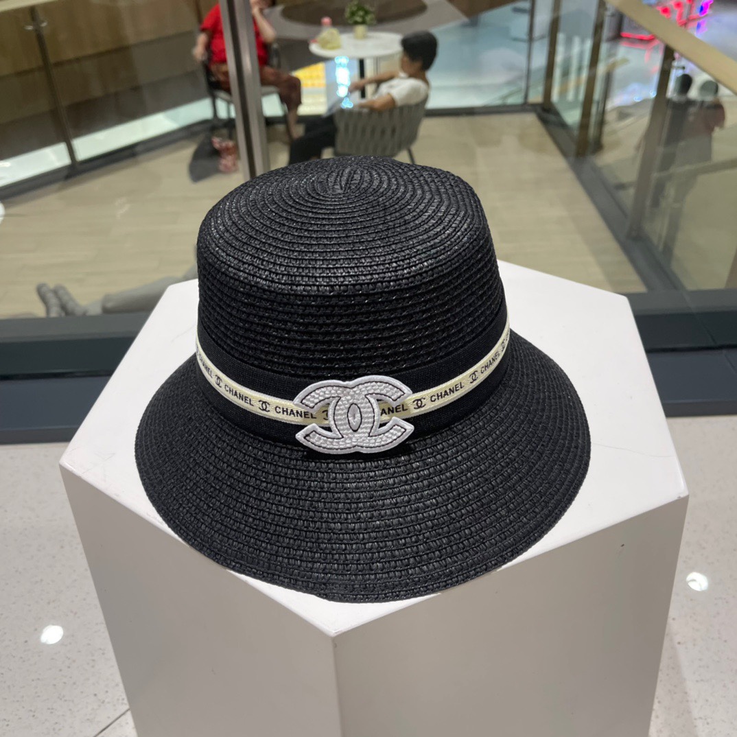  Chanel香奈儿草帽，头围57cm。