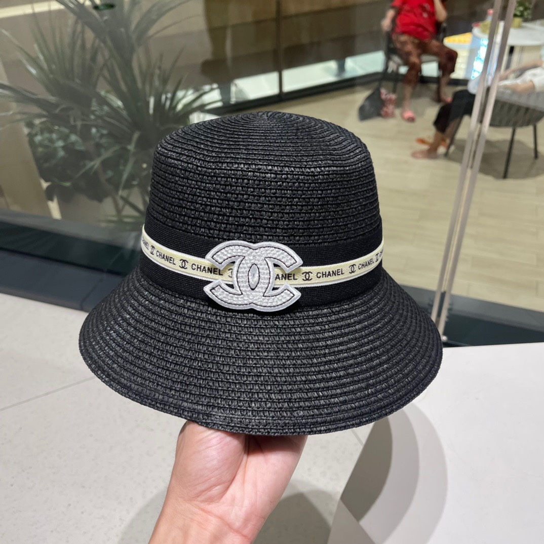  Chanel香奈儿草帽，头围57cm。