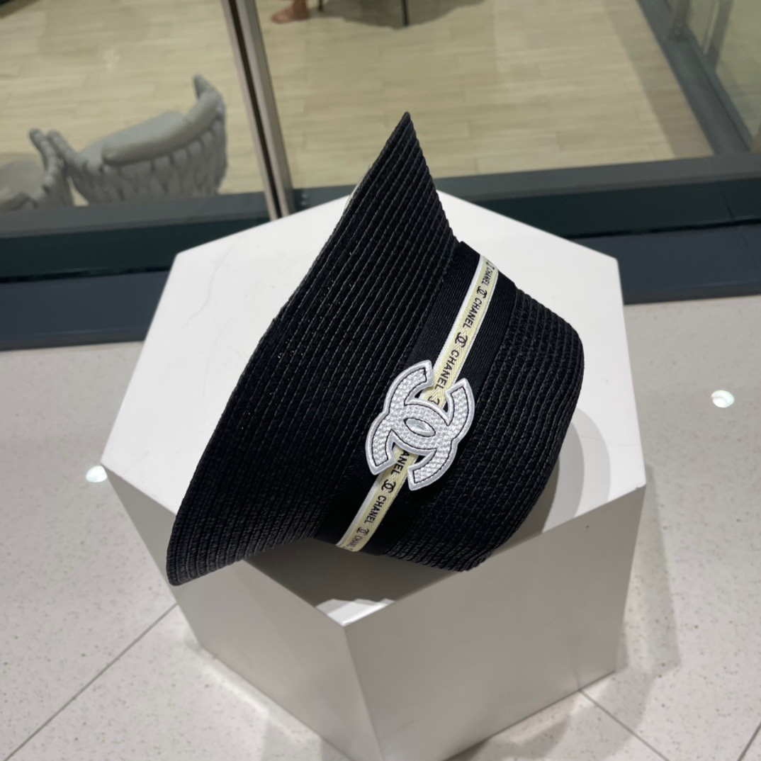  Chanel香奈儿草帽，头围57cm。