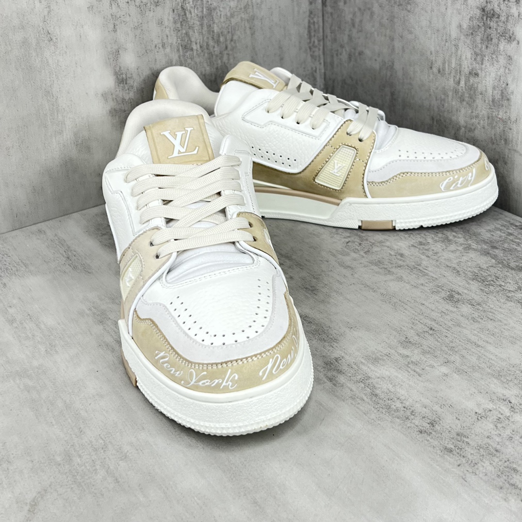 Louis Vuitton 新款上架 2023 Louis*Vuitto* LV Trainer 纽约限定最新款 大底和面料私模 绝对下血本费心思的一款鞋子 自Vifgil到来之后而设计的这一系列 每一季度都深受众多粉丝的青睐 TPU 大底 包装