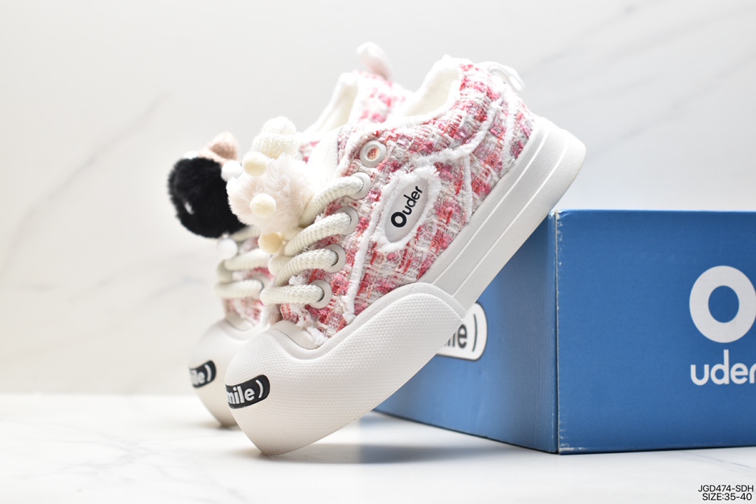 Retro sneakers Ocai vibe style is a very popular bread shoe recently