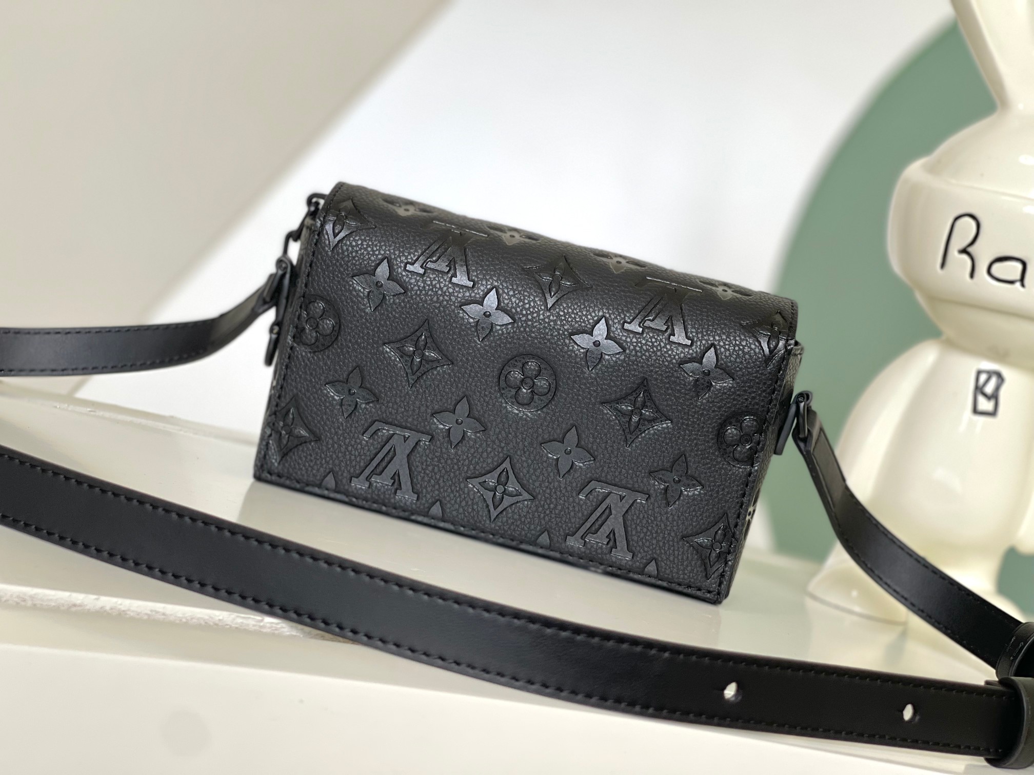 Louis Vuitton Black Monogram Taurillon Leather Steamer Messenger Bag 4 a1691340500536 6164