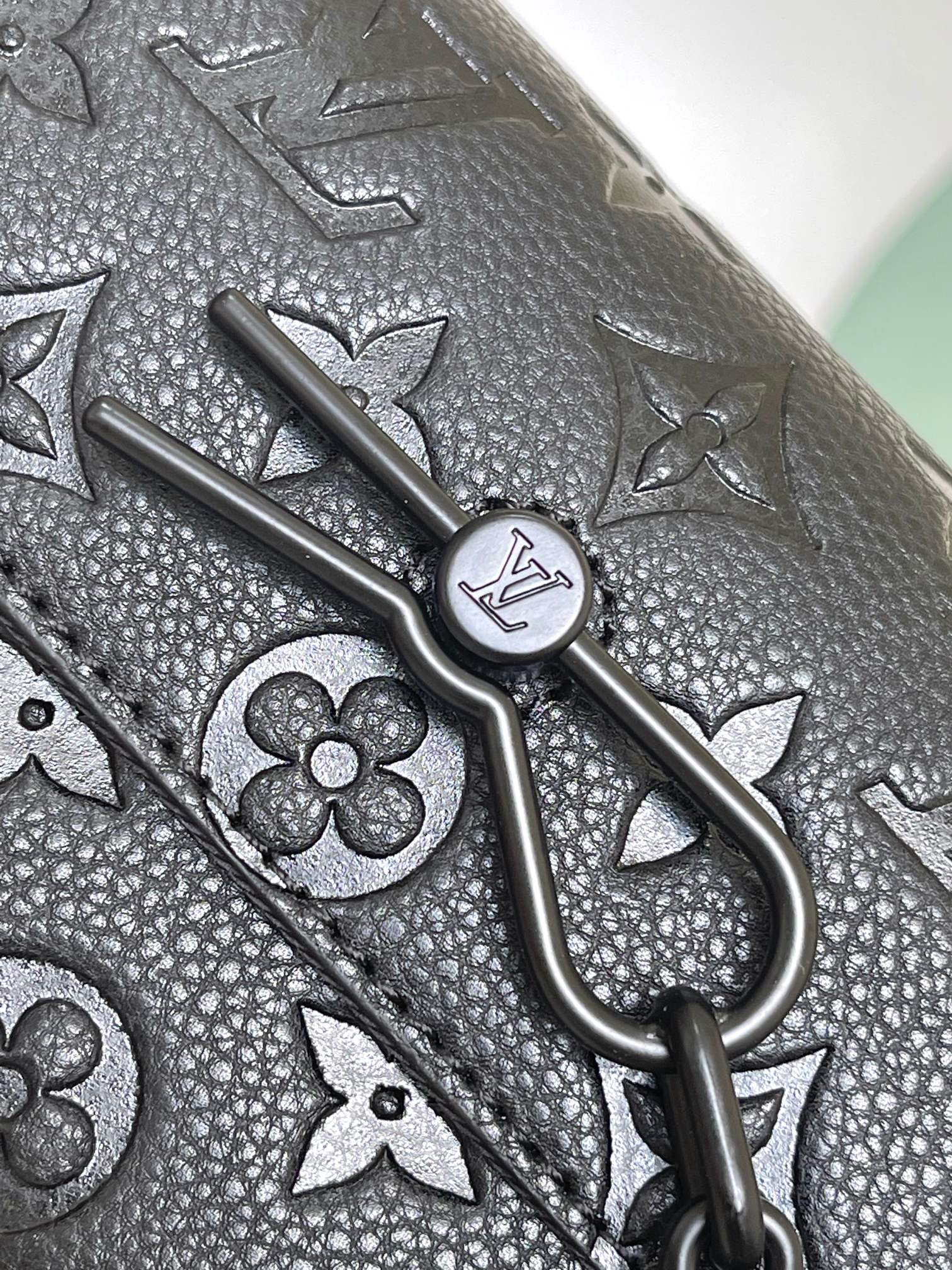 Louis Vuitton Black Monogram Taurillon Leather Steamer Messenger Bag 6 a1691340501337 0878