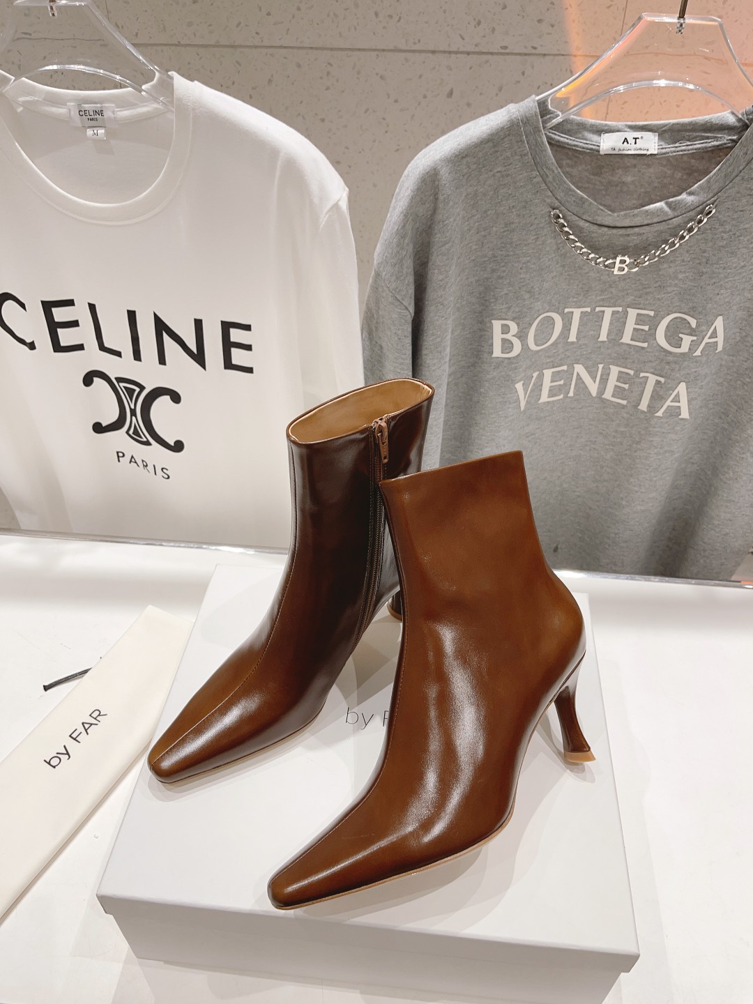 高版本出厂 🆕By Far 2025秋冬上新 气质款 全皮版 小猫跟 新款靴子 1:1 正品购入 小方头