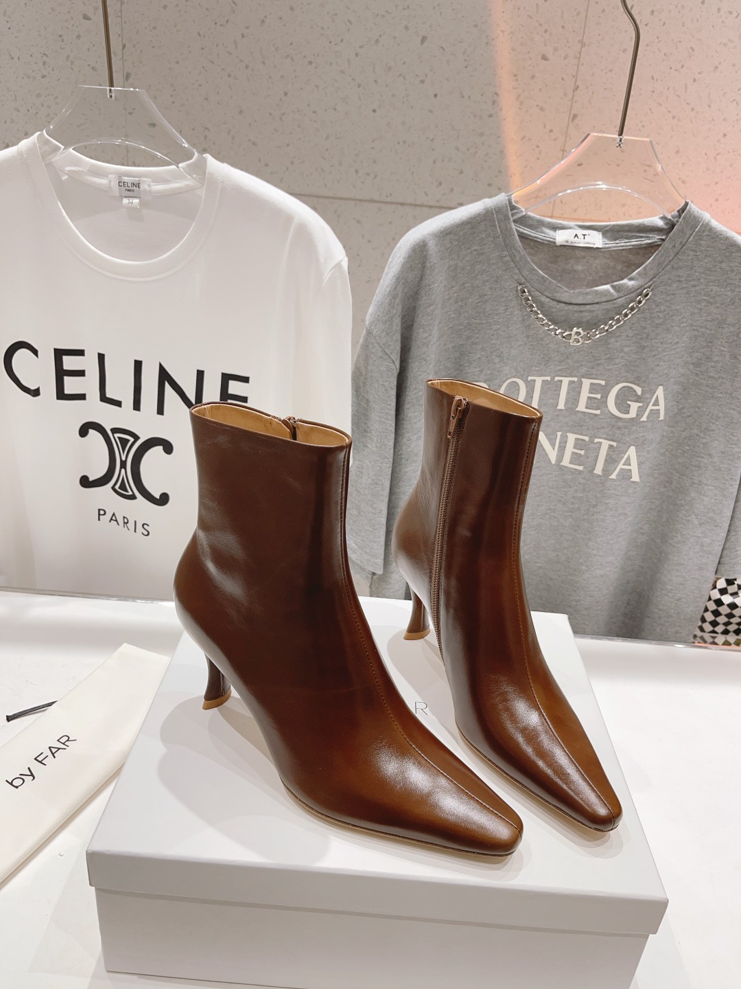 高版本出厂 🆕By Far 2025秋冬上新 气质款 全皮版 小猫跟 新款靴子 1:1 正品购入 小方头