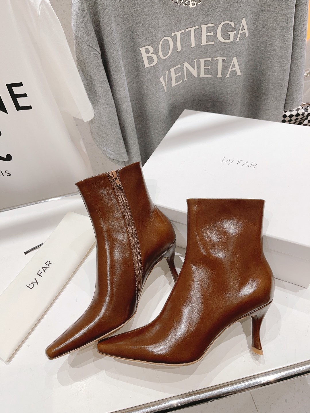 高版本出厂 🆕By Far 2025秋冬上新 气质款 全皮版 小猫跟 新款靴子 1:1 正品购入 小方头