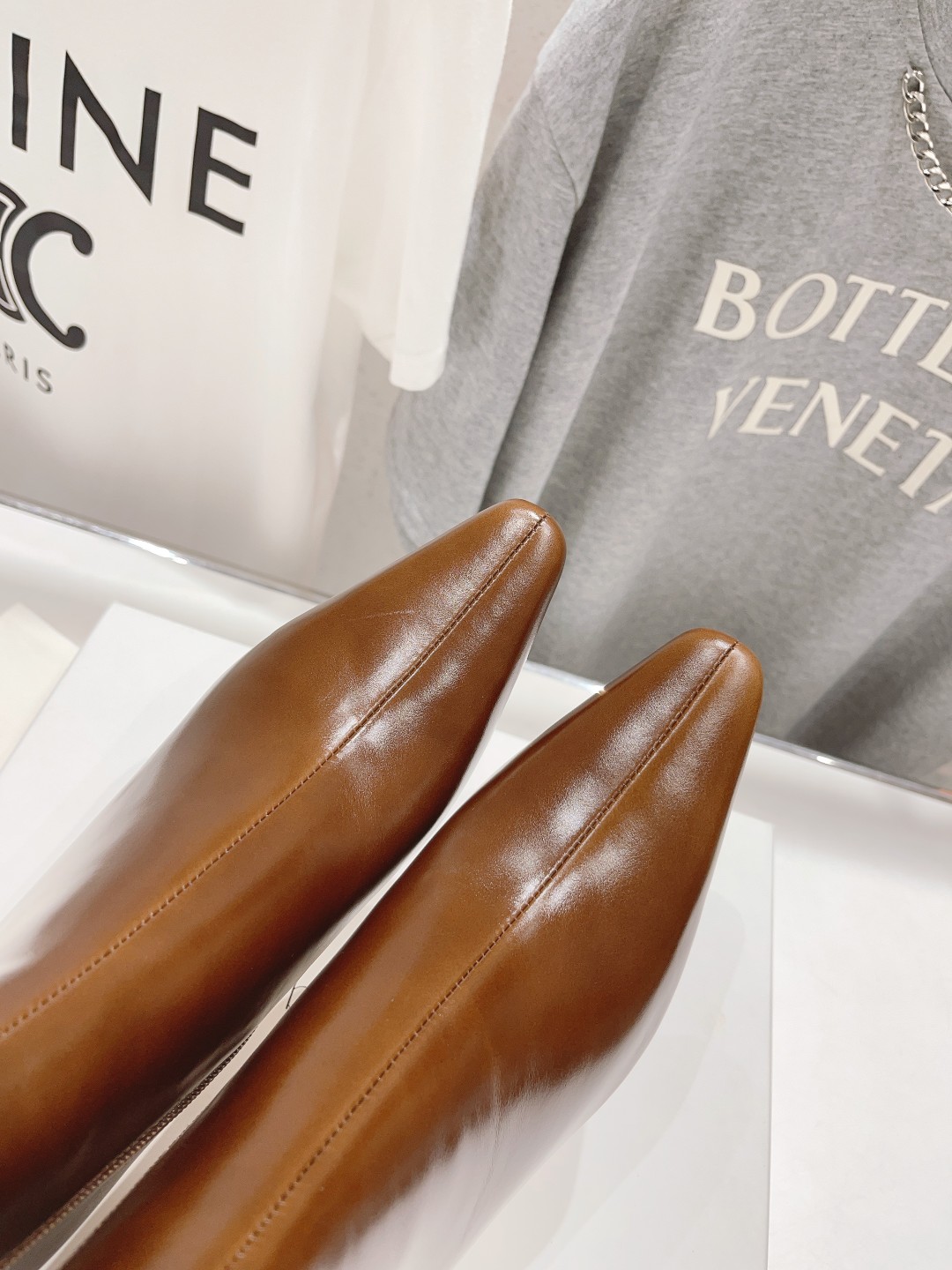 高版本出厂 🆕By Far 2025秋冬上新 气质款 全皮版 小猫跟 新款靴子 1:1 正品购入 小方头