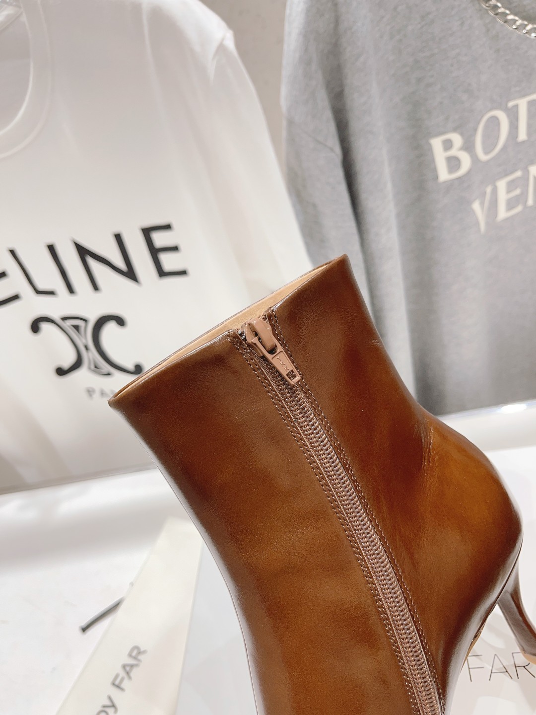 高版本出厂 🆕By Far 2025秋冬上新 气质款 全皮版 小猫跟 新款靴子 1:1 正品购入 小方头