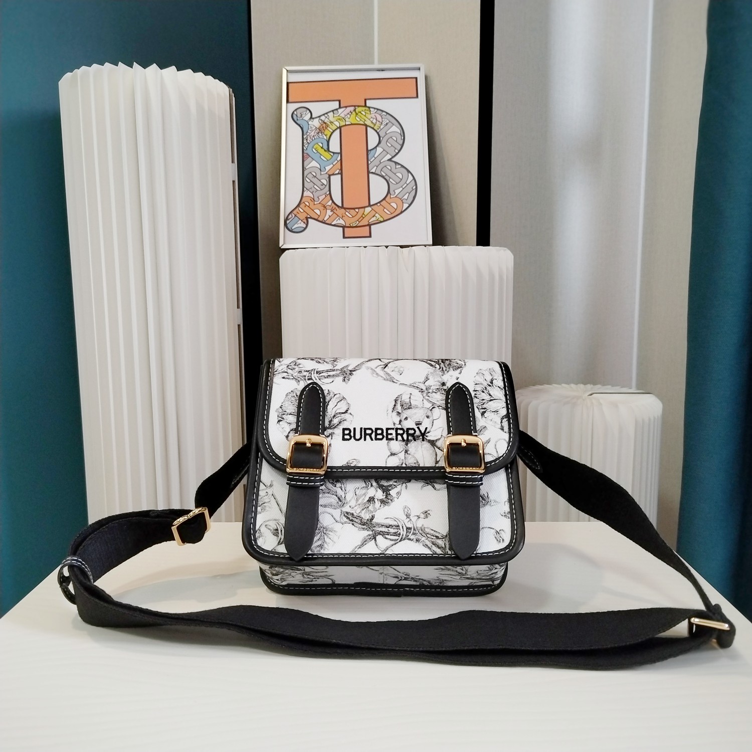 Burberry Handbags Crossbody & Shoulder Bags Messenger Bags Fashion