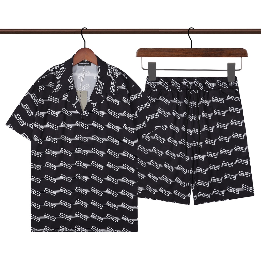 P55+P53 BALENCIAGA 巴黎世家
经典印花套装，黑色 白色 咖啡色 M L XL 2XL 3XL