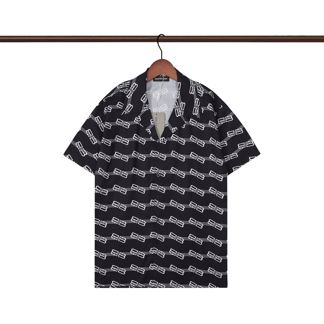 P55+P53 BALENCIAGA 巴黎世家
经典印花套装，黑色 白色 咖啡色 M L XL 2XL 3XL