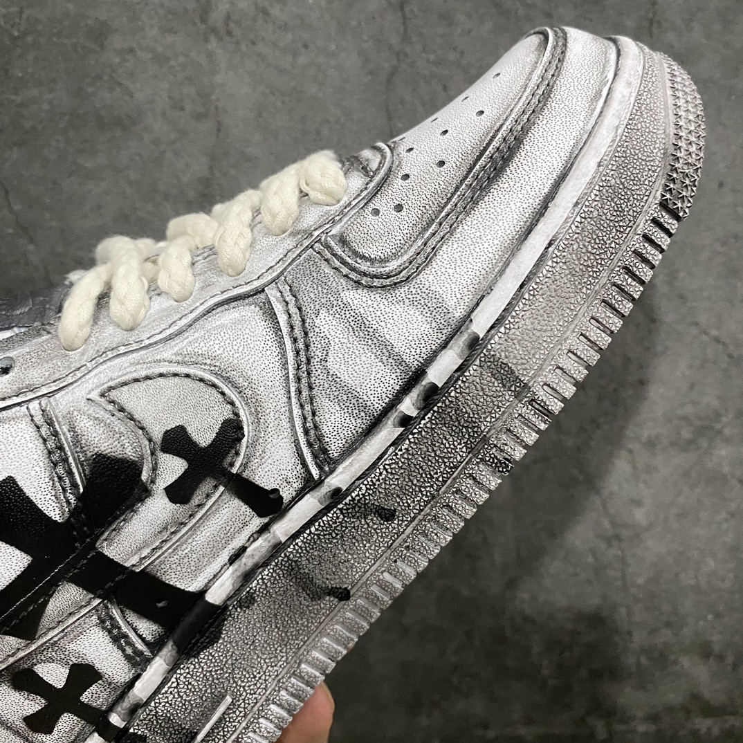 图片[6]-【绿x版】Chrome Hearts x AIR FORCE 1 克罗心联名空军一号 主题高奢定制 做旧十字架 哥特风梵文 朋克 情侣休闲运动低帮板鞋nn原厂鱼鳞纹大底 原装喷墨工艺 原鞋定制1:1打造零误差原厂电脑针车 XP纯原厂流出百分百原装鞋垫原厂中底布 真正原厂订购皮料 成本比市面任何版本贵几倍接受任何形式对比 最强批次 货号：DD8959-100 尺码：36 36.5 37.5 38 38.5 39 40 40.5 41 42 42.5 43 44 44.5 45 46-莆田鞋批发中心