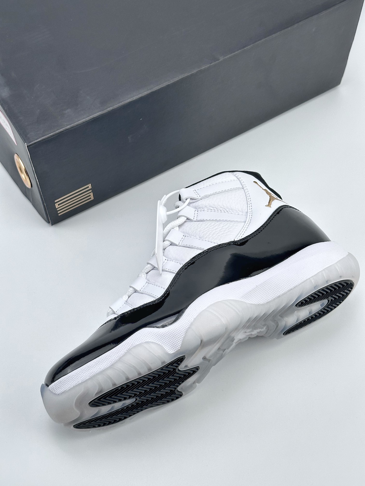 Air Jordan 11 Low ”Defining Moments” DMP 白黑 AJ11 CT8012-170