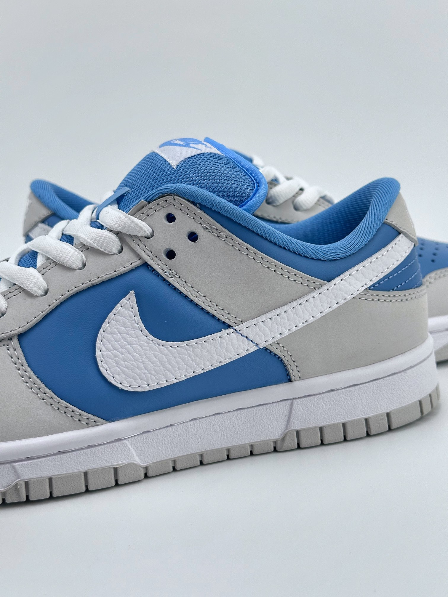 Nike SB Dunk Low Retro Reverse White Gray Blue 308269-107