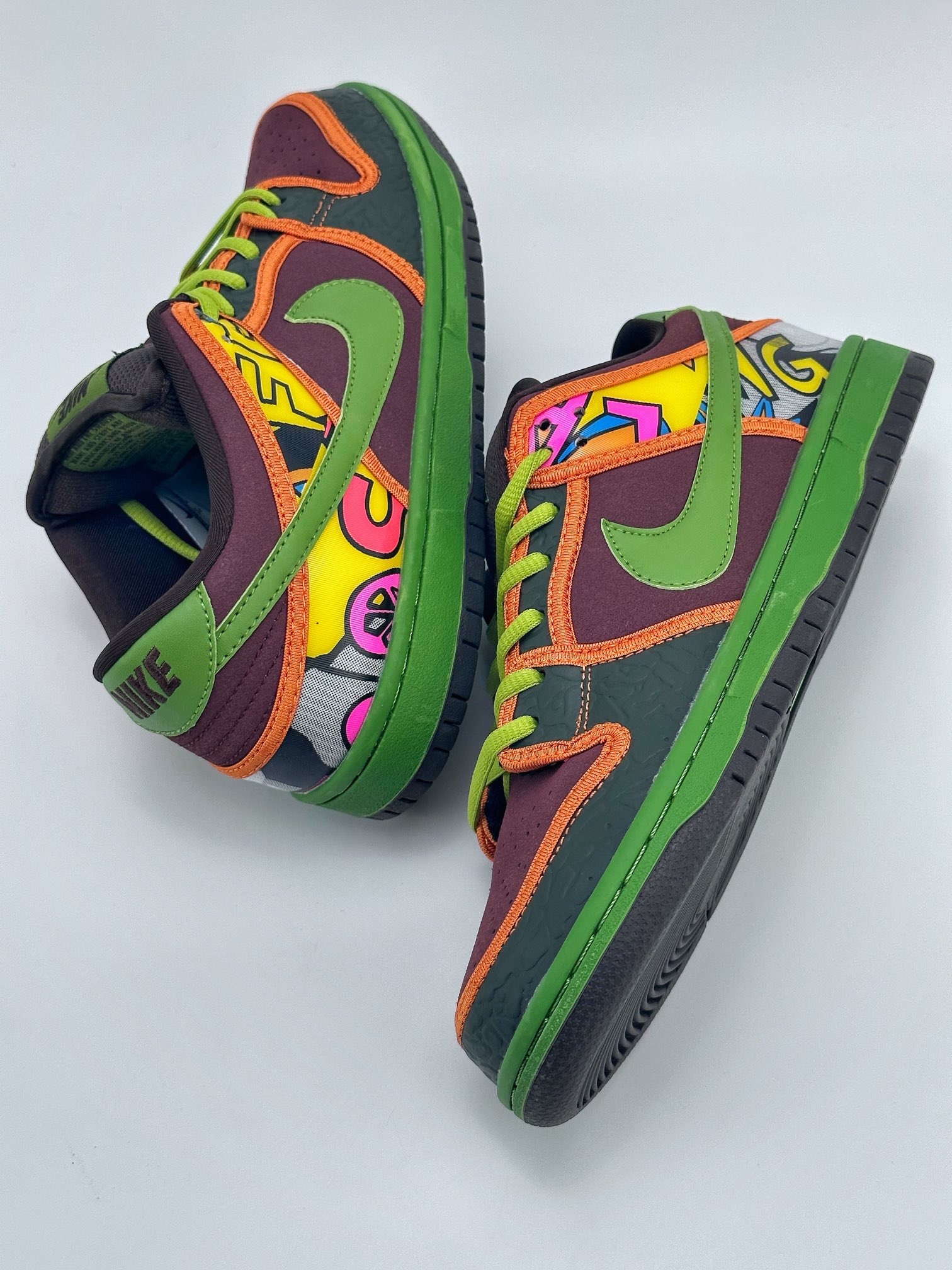 Nike SB Dunk Low De La Soul Green Brown Graffiti 789841-332