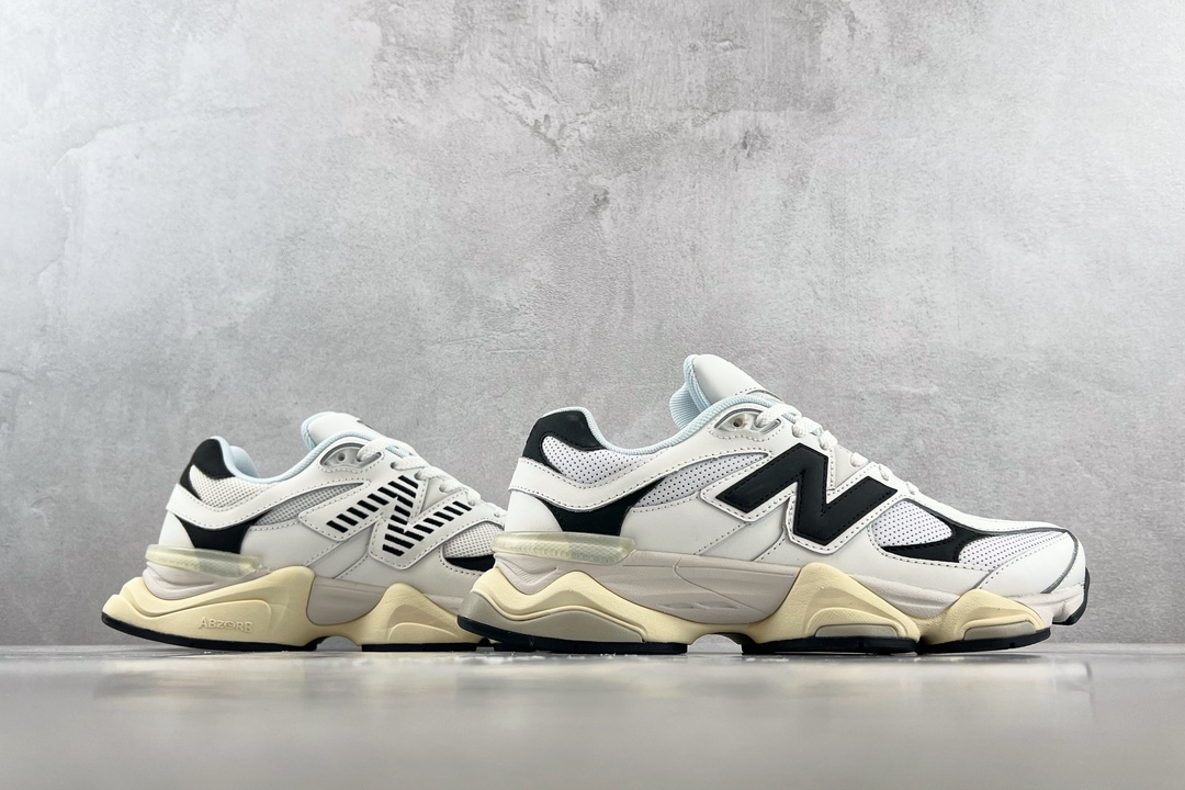 New Balance NB 9060 ”White and Black U9060AAB