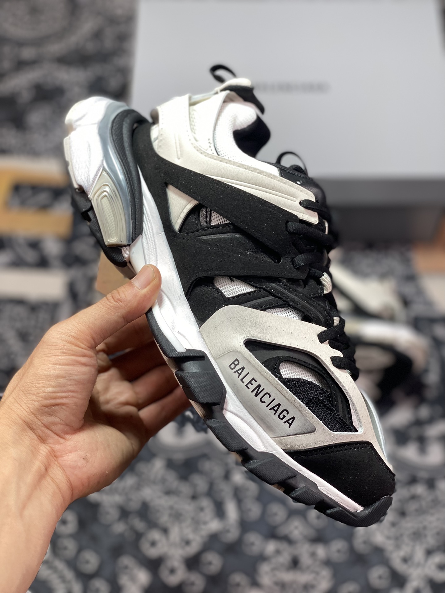 BALENCIAGA Track Trainers 3.0 Retro Wild Running Grandpa Trendy All-match Jogging Shoes ”Off-white Black Gray White” 542023 W3SU5 9791